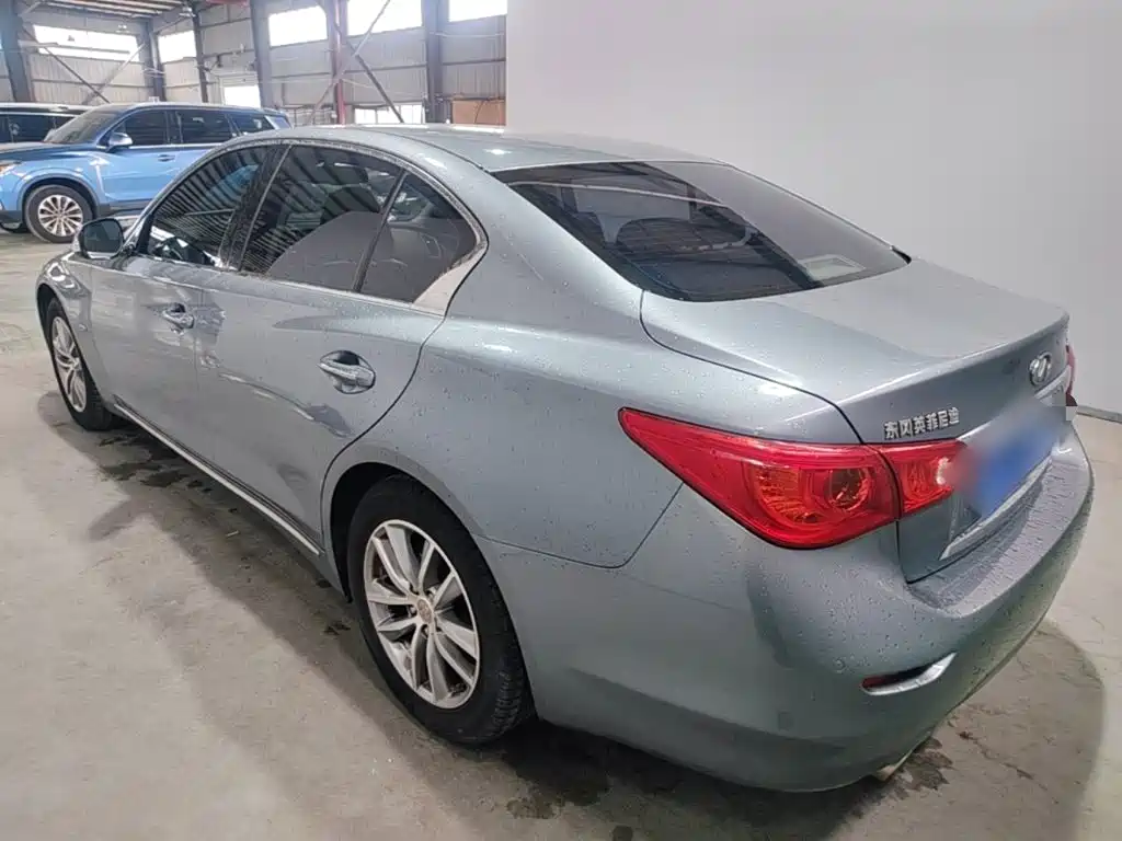 Infiniti Q50L 2015 — фото 23