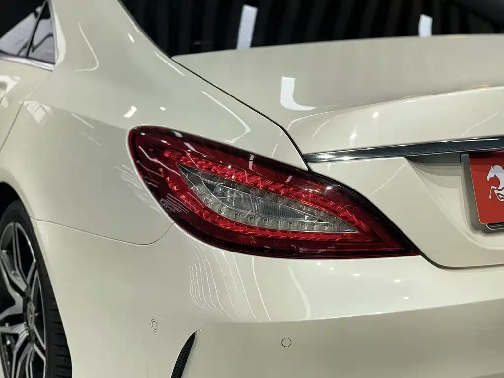 Mercedes-Benz CLS 2015 — фото 8