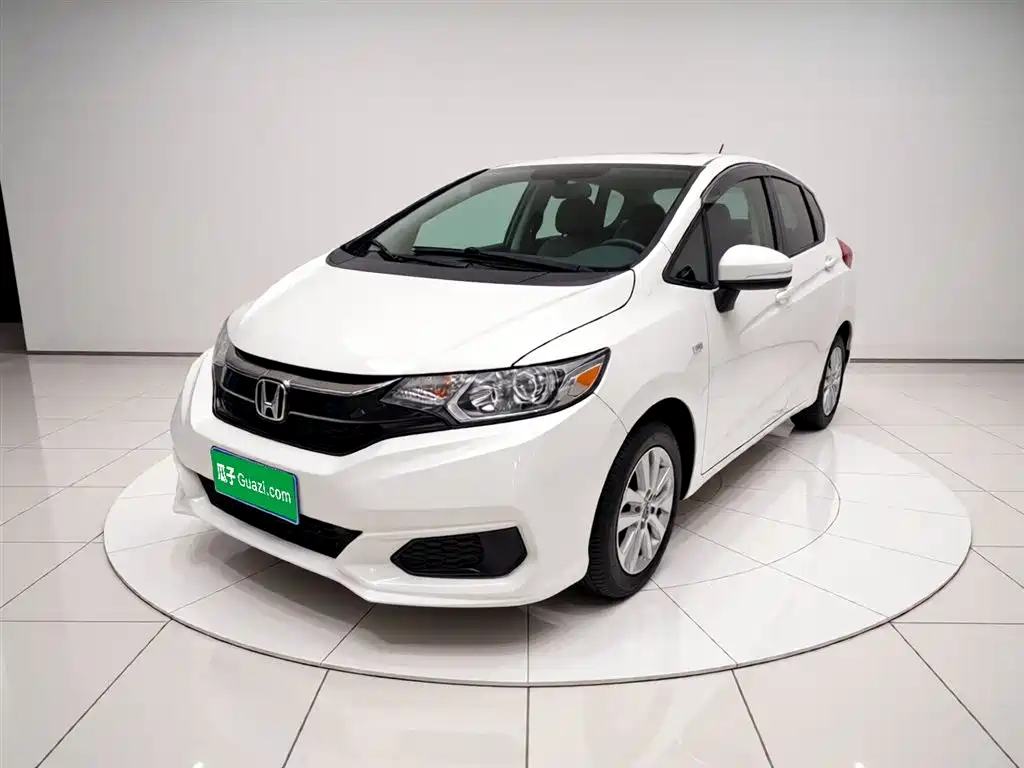 Honda Fit 2018 — фото 1