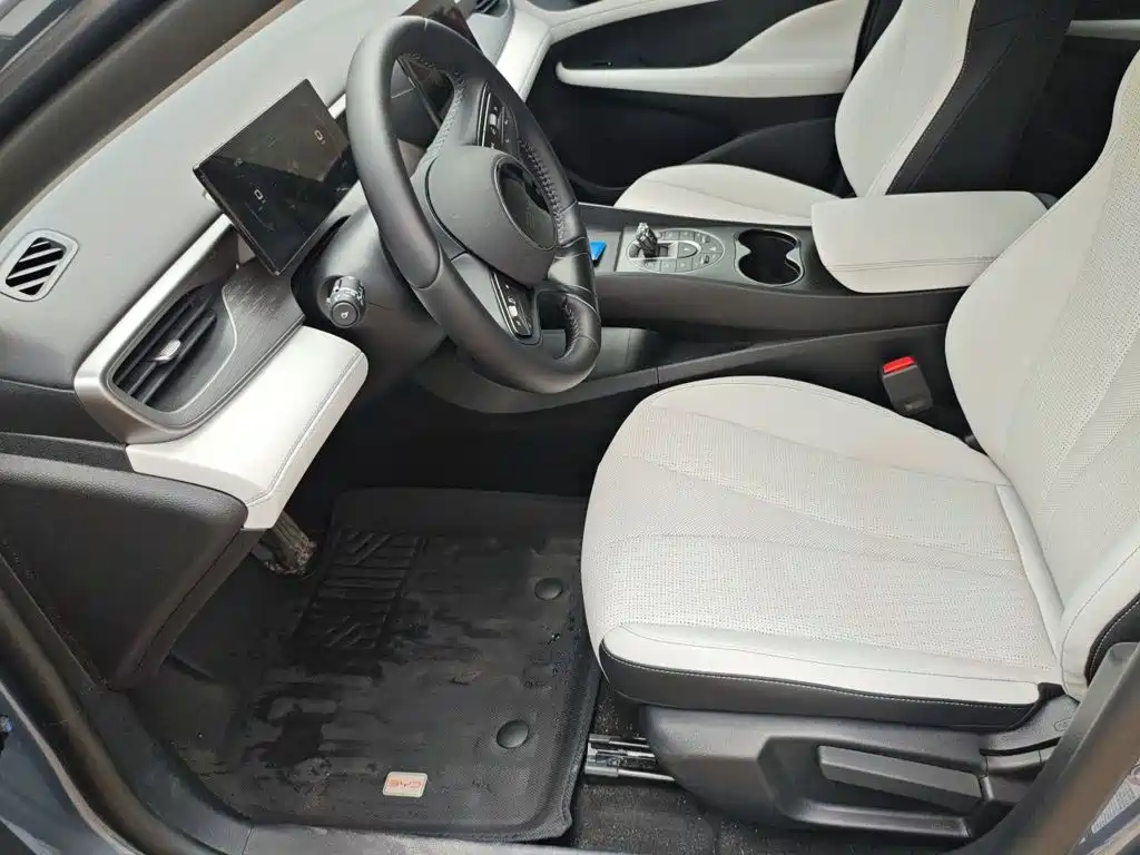 BYD Seal 05 DM-i 2025 — фото 8