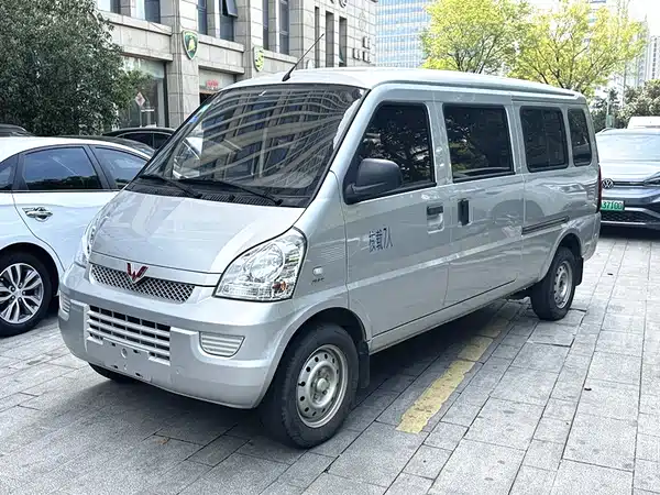 Wuling Rongguang 2017