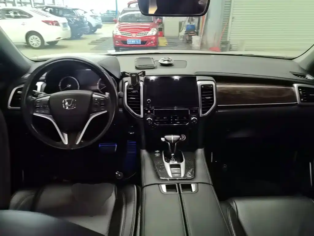 Honda UR-V 2017 — фото 10