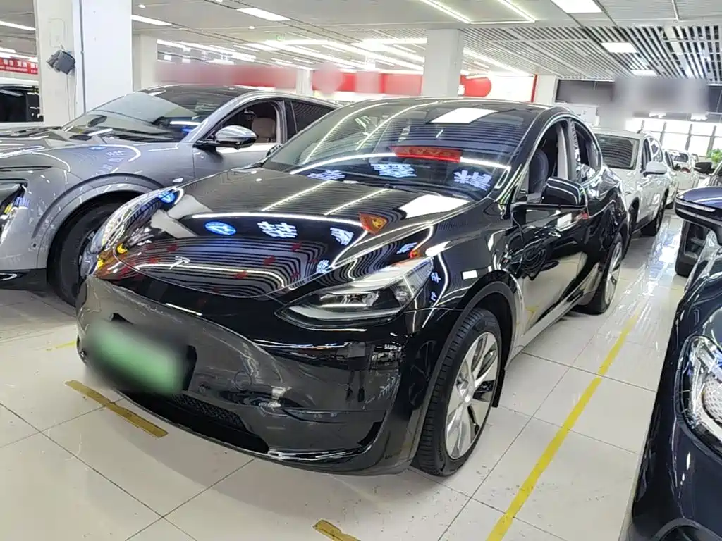 Tesla Model Y 2023 — фото 1