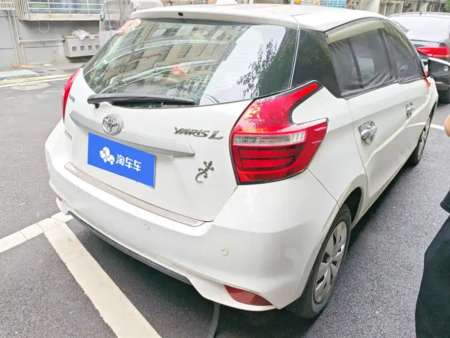 Toyota Yaris L 2016 — фото 3