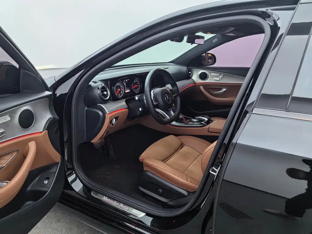 Mercedes-Benz E-Class 2017 — фото 13