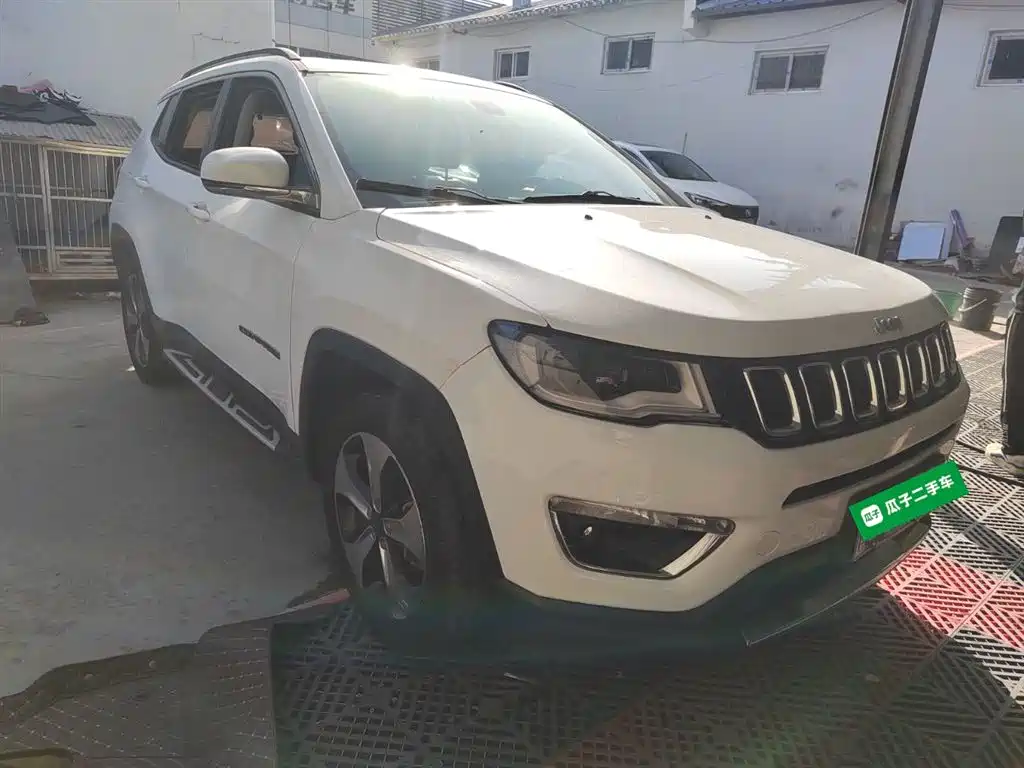 Jeep Compass 2017 — фото 4