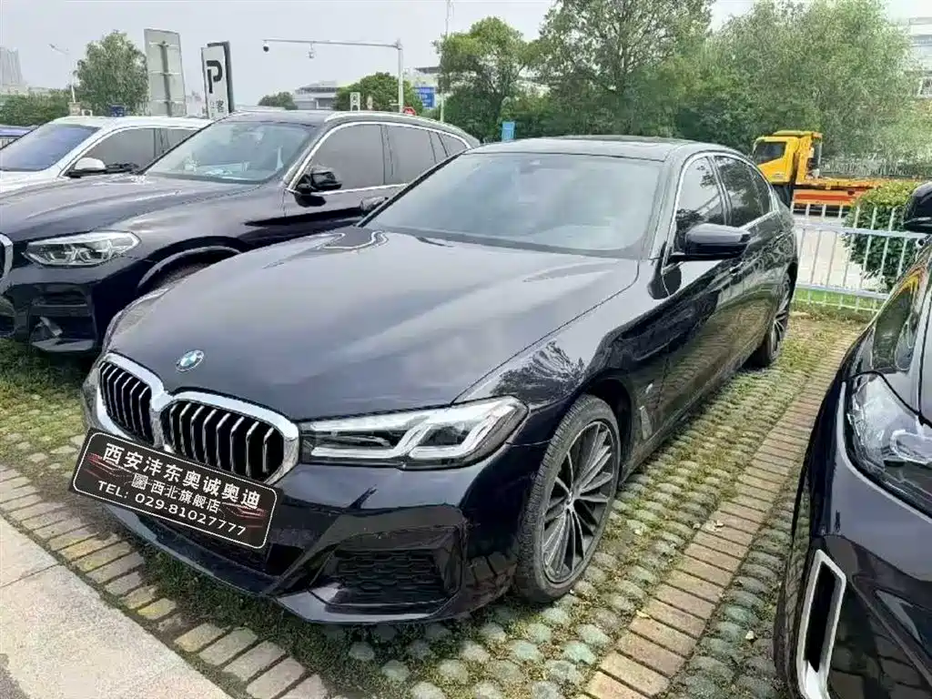 BMW 5 Series 2023 — фото 1