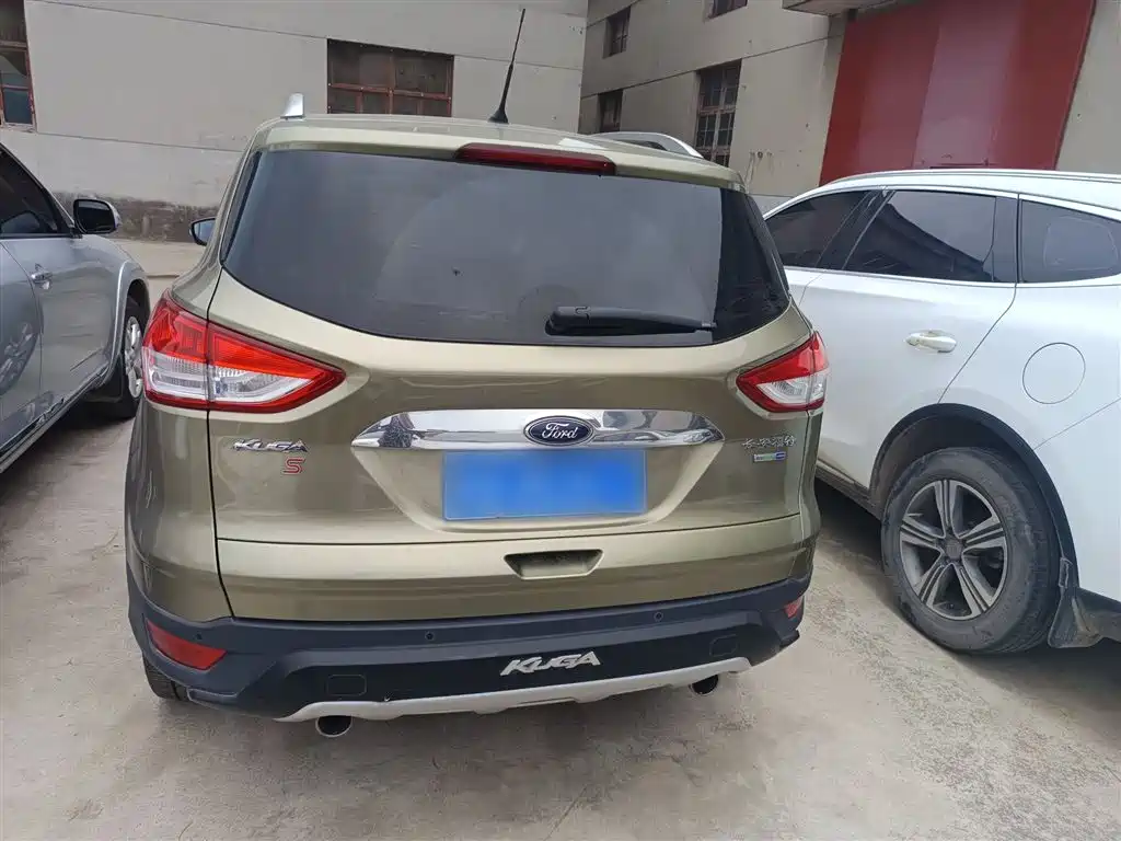 Ford Kuga 2014 — фото 14