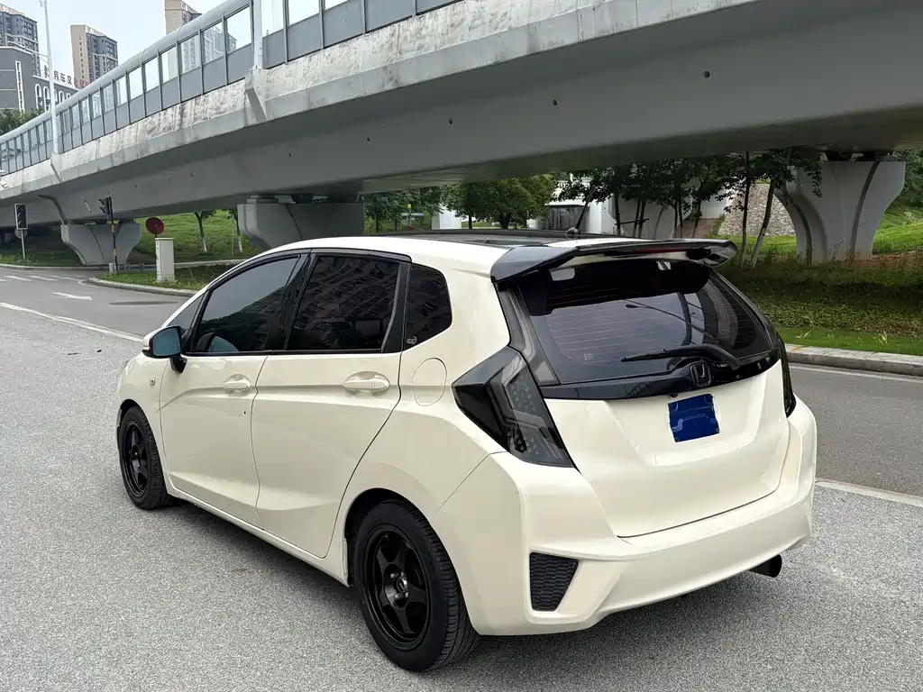 Honda Fit 2017 — фото 5