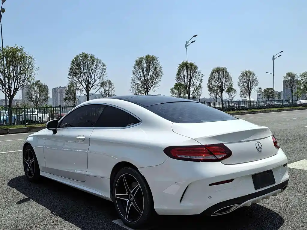 Mercedes-Benz C-Class 2017 — фото 17