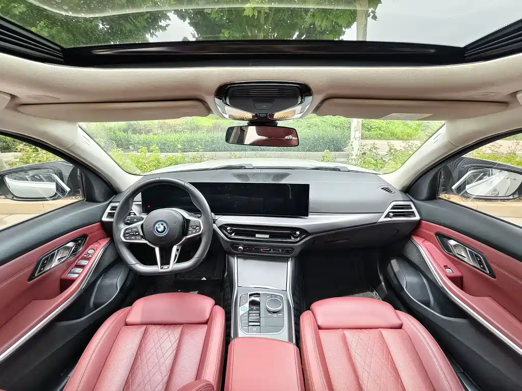BMW i3 2025