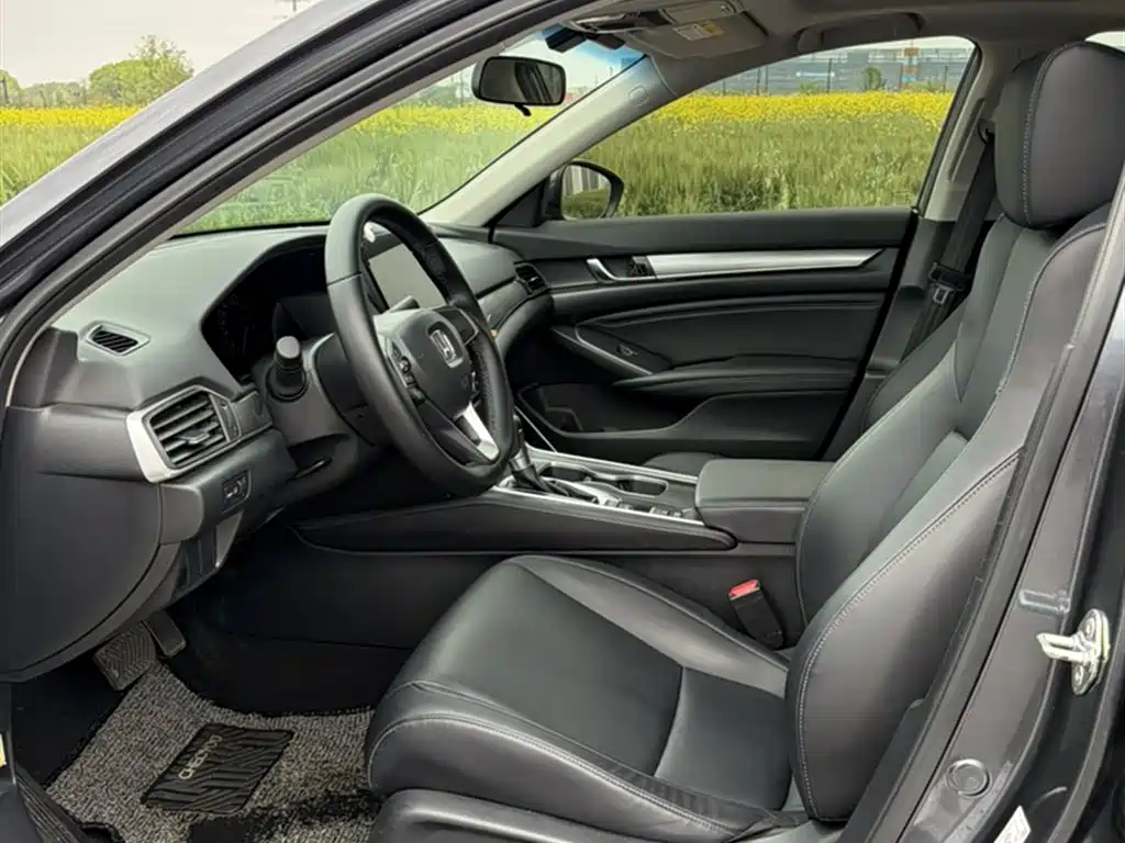 Honda Accord 2022 — фото 15