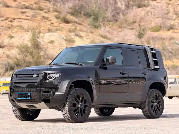 Land Rover Defender 2021