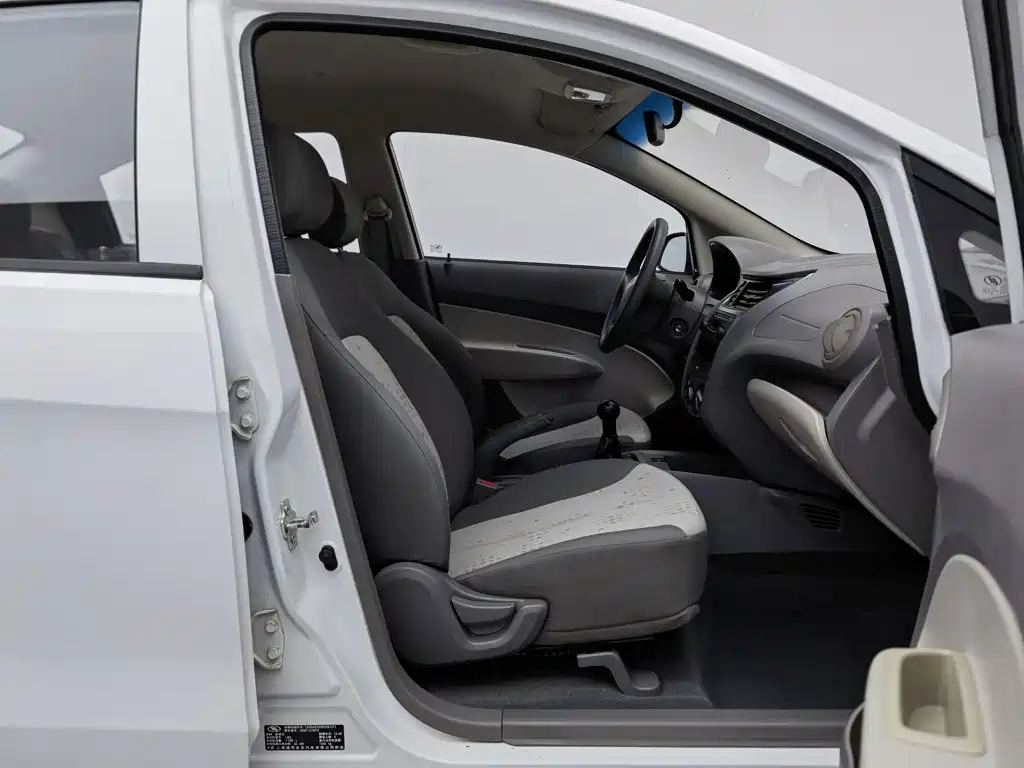 Chevrolet Sail 2015 — фото 23