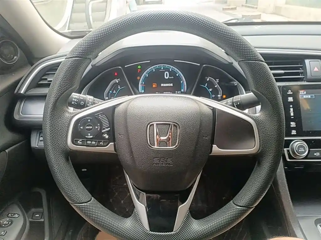 Honda Civic 2018 — фото 11