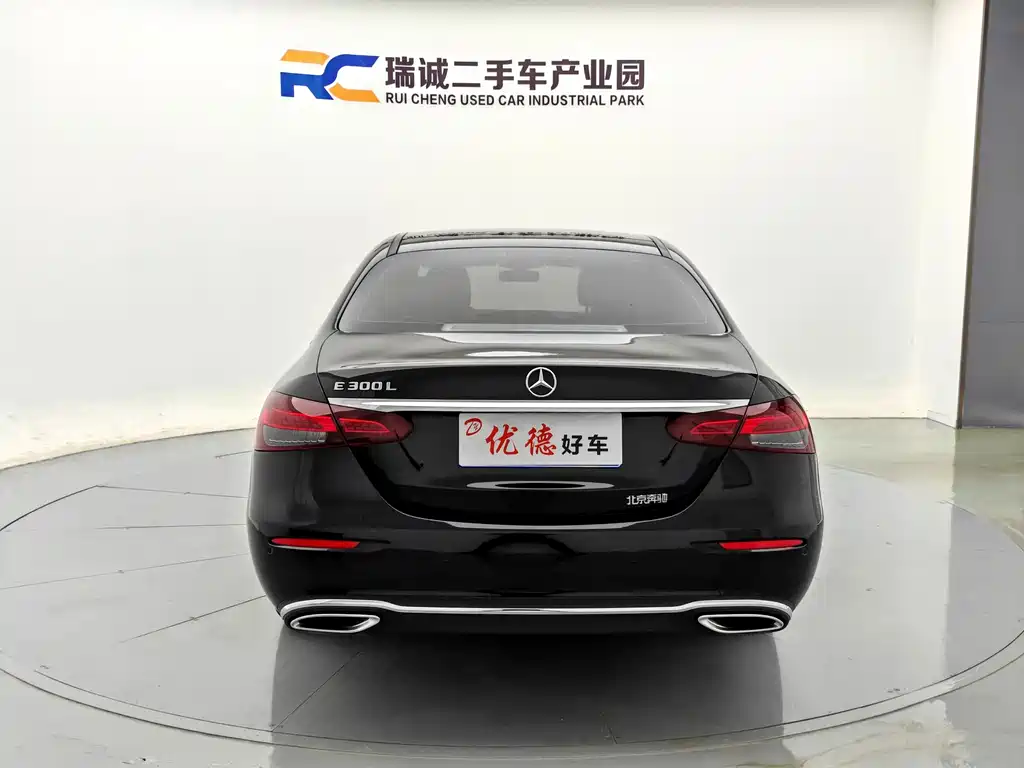 Mercedes-Benz E-Class 2022