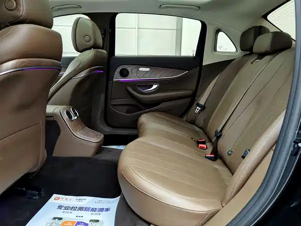 Mercedes-Benz E-Class 2022