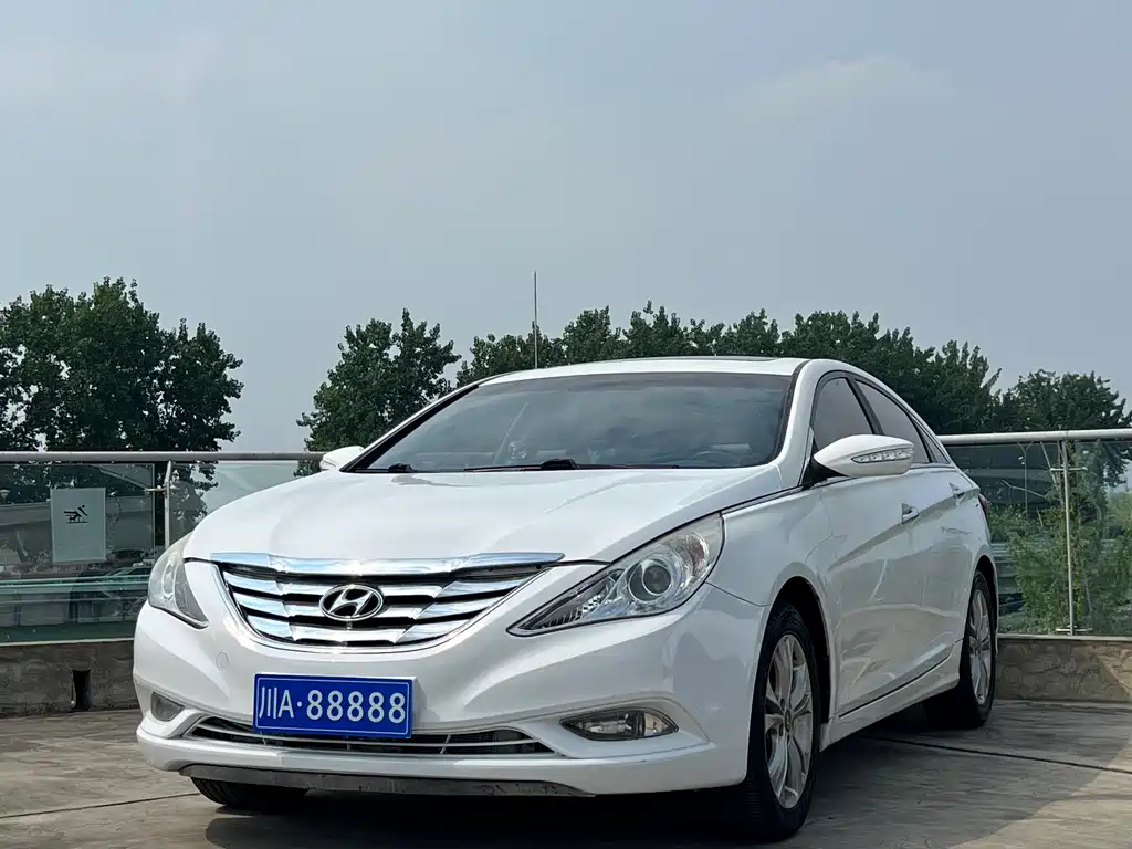 Hyundai Sonata 2011