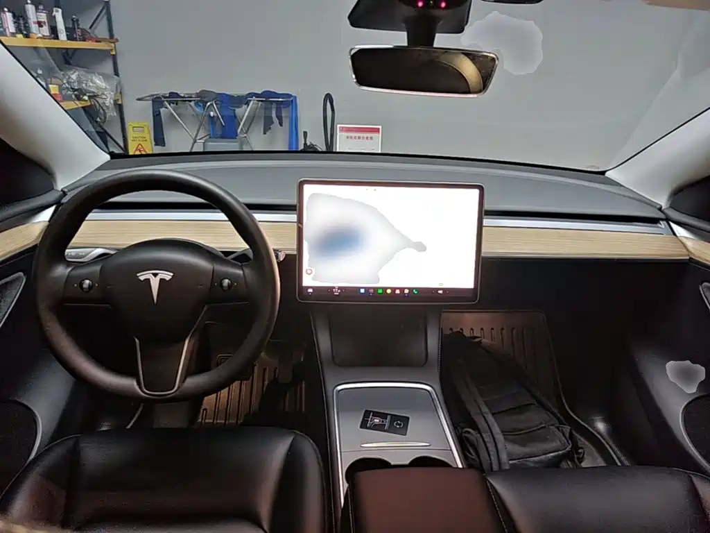 Tesla Model Y 2023 — фото 10