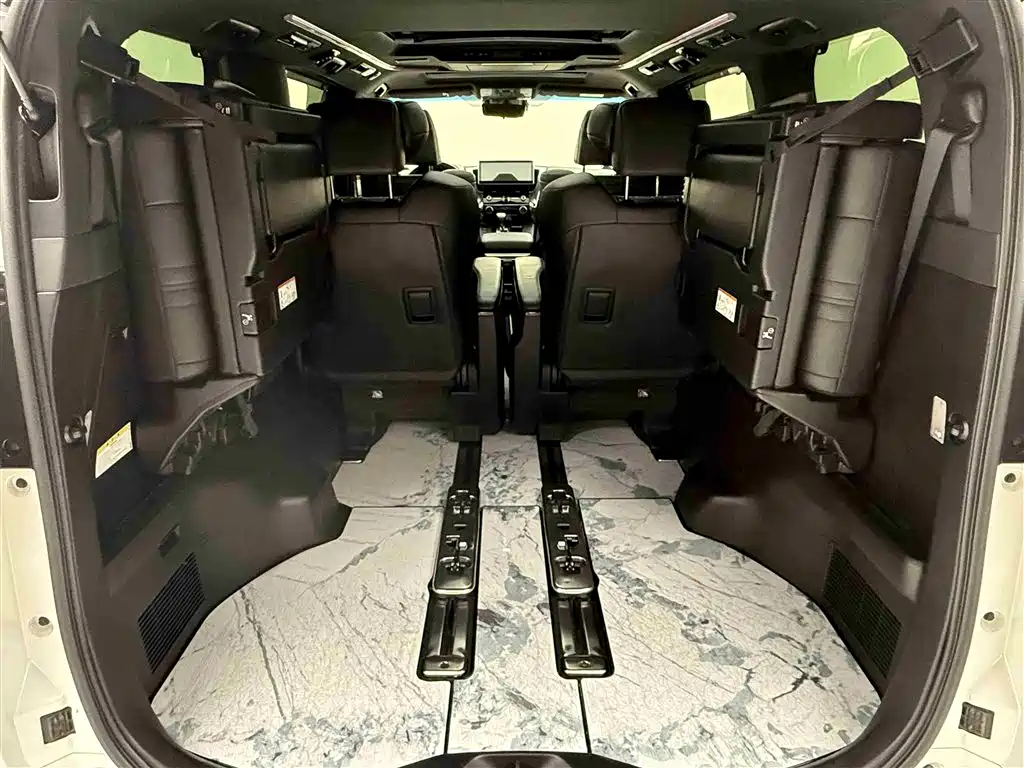 Toyota Alphard 2019 — фото 18