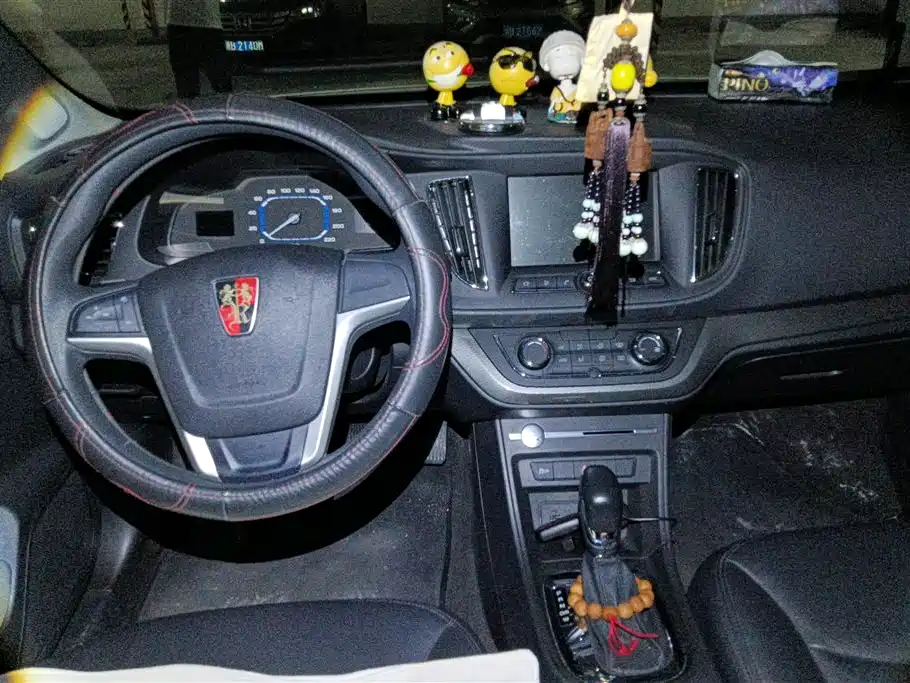 Roewe 360 2017 — фото 12