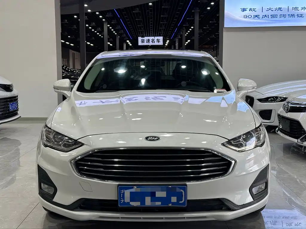 Ford Mondeo 2020 — фото 2