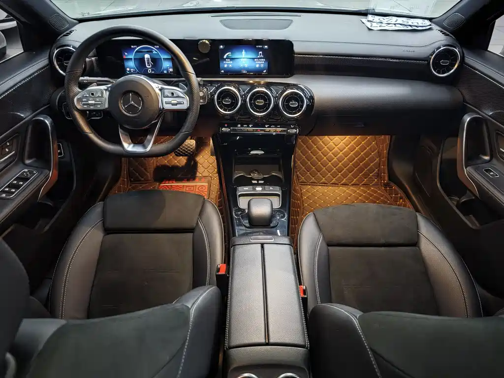 Mercedes-Benz A-Class 2020 — фото 9