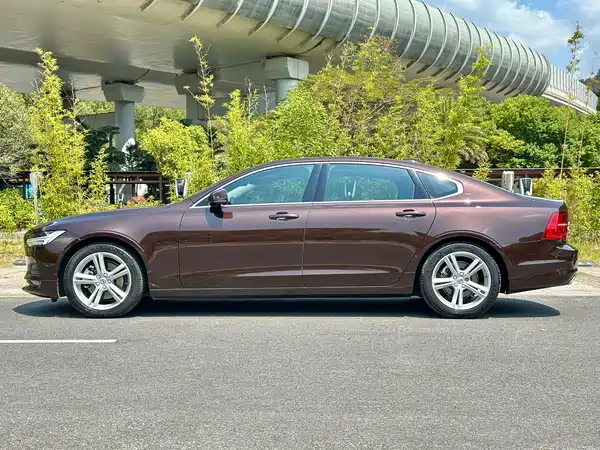 Volvo S90 2017
