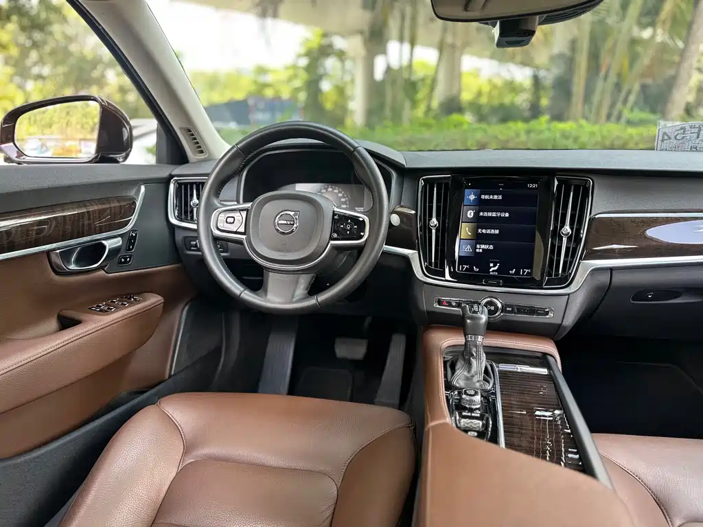 Volvo S90 2017 — фото 12