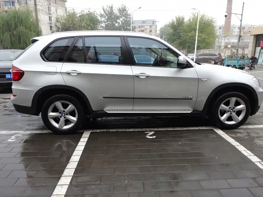 BMW X5 2011 — фото 12