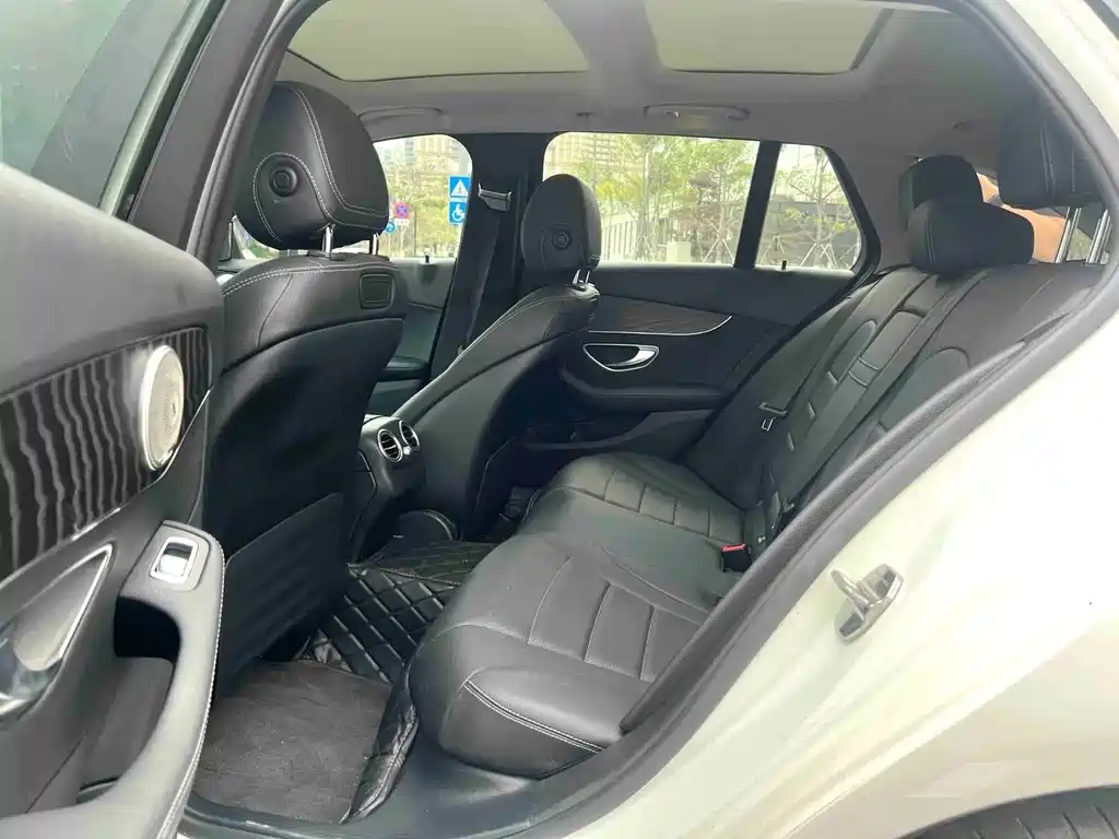 Mercedes-Benz C-Class 2019