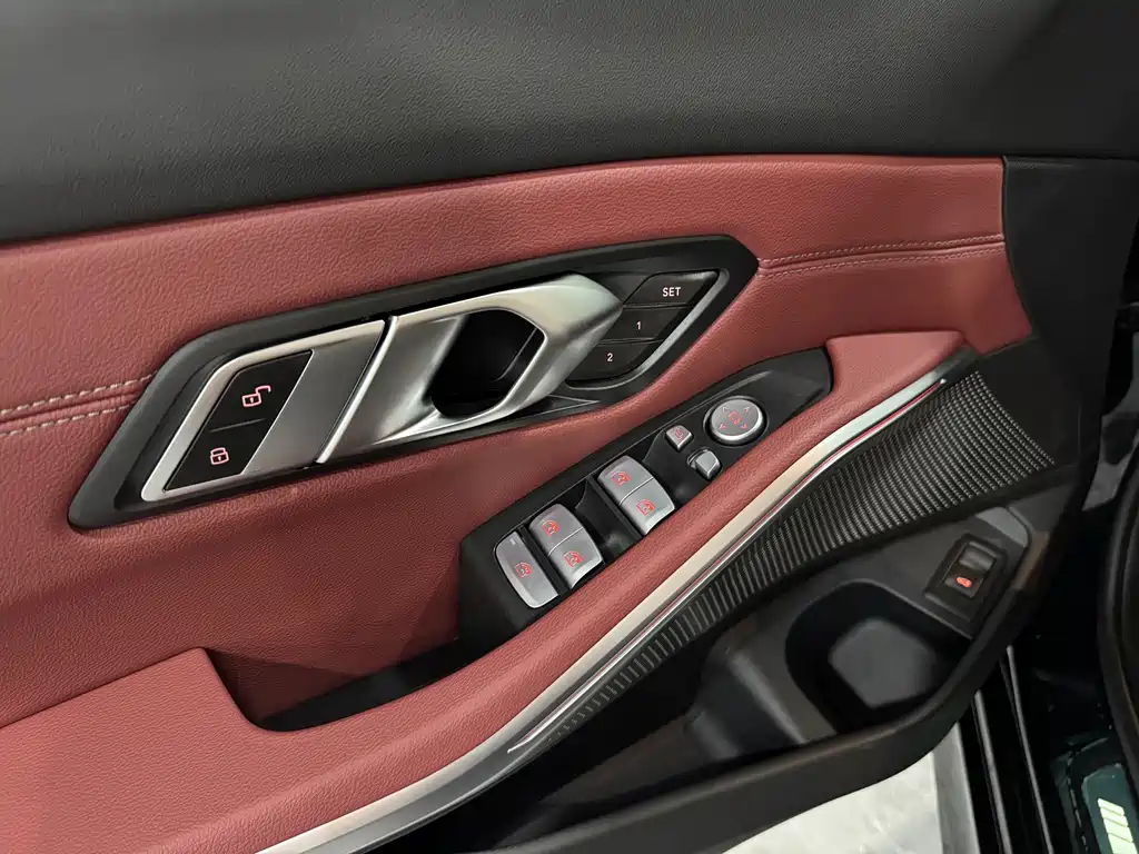 BMW 3 Series 2025 — фото 13