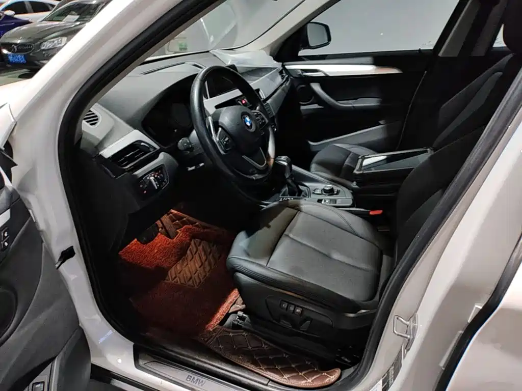 BMW X1 2019 — фото 15