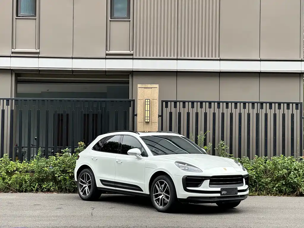 Porsche Macan 2023