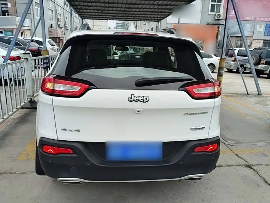 Jeep Cherokee 2016