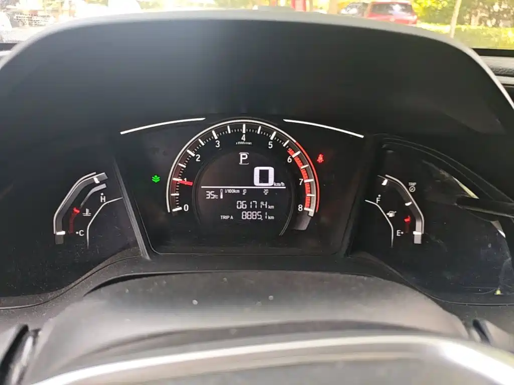 Honda Civic 2018 — фото 12