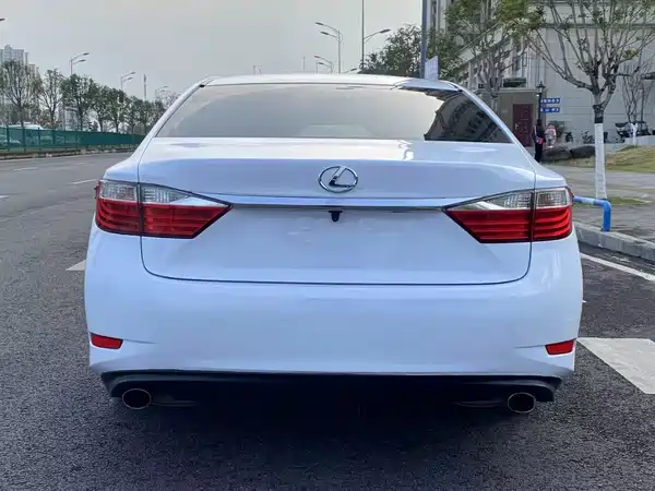 Lexus ES 2014