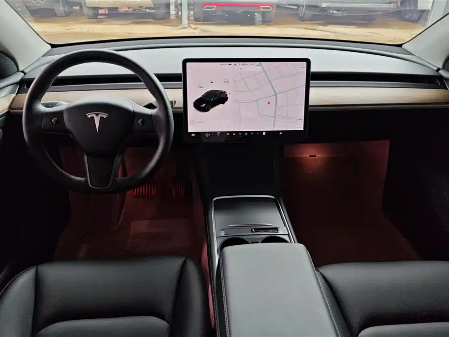 Tesla Model Y 2021 — фото 12