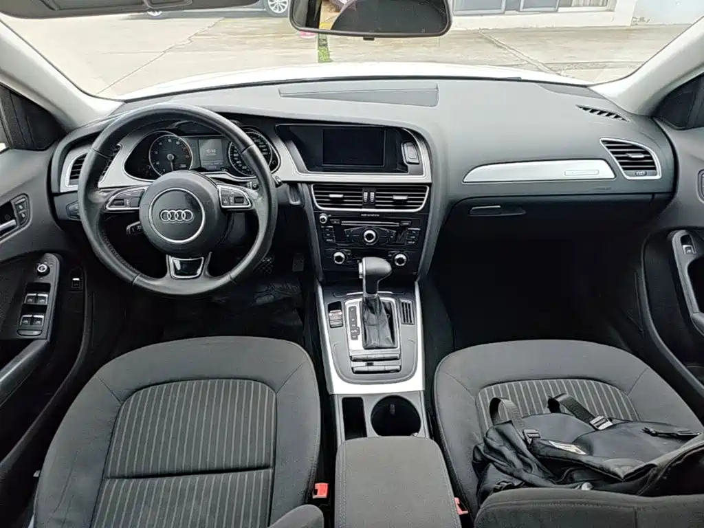 Audi A4L 2015 — фото 10
