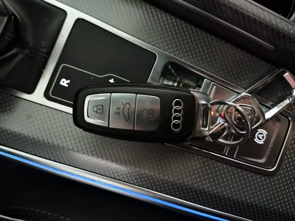 Audi A6L 2023 — фото 9