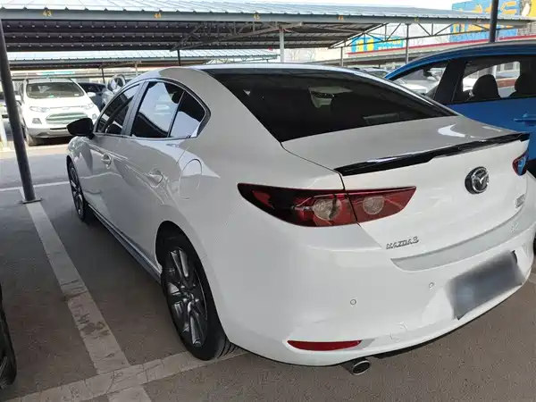 Mazda 3 Axela 2023