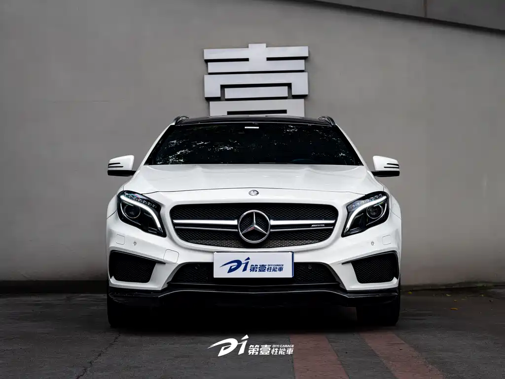 Mercedes-Benz GLA AMG 2015