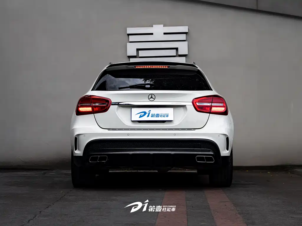 Mercedes-Benz GLA AMG 2015