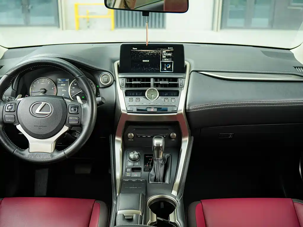 Lexus NX 2018 — фото 15