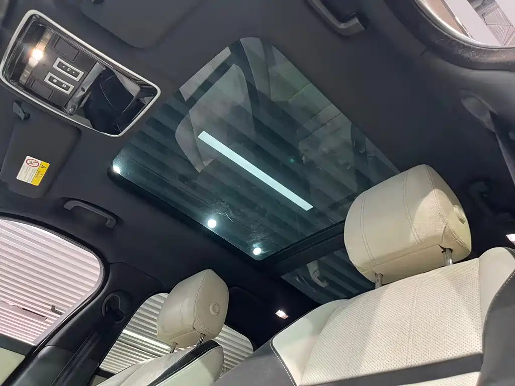 Land Rover Velar 2018 — фото 29