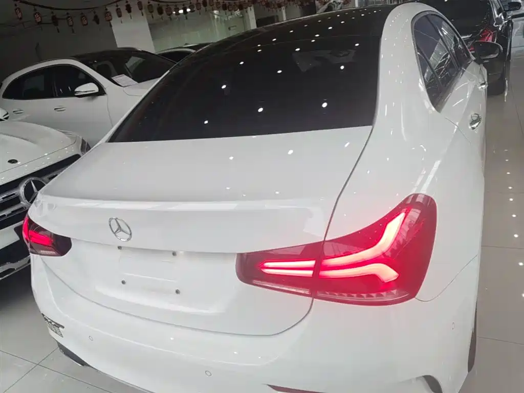 Mercedes-Benz A-Class 2020 — фото 6