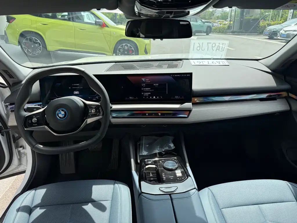 BMW i5 2025 — фото 5