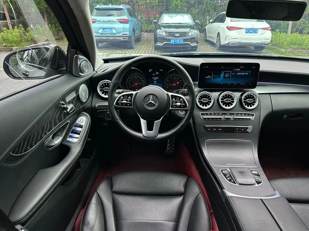 Mercedes-Benz C-Class 2019 — фото 12