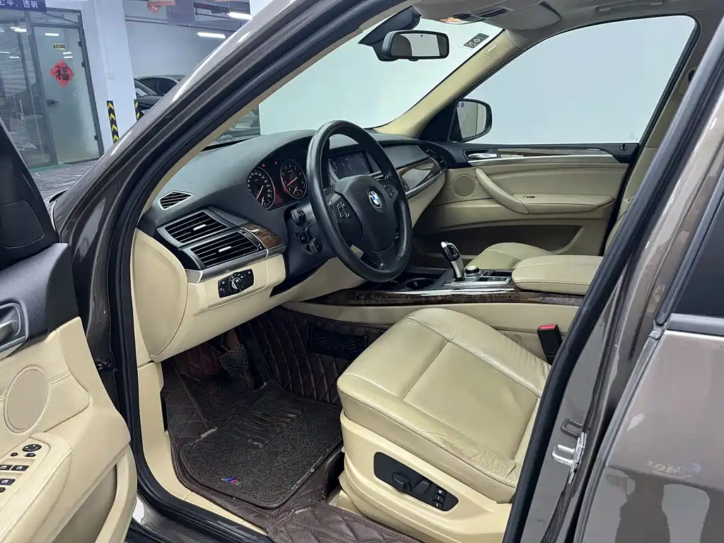 BMW X5 2011