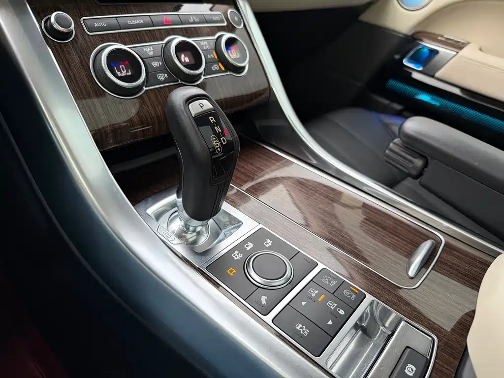 Land Rover Sport 2015 — фото 15